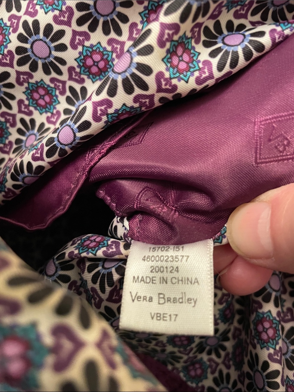 Vera Bradley LILAC MEDALLION Quilted Tote or Travel Bag In PRISTINE Condition - Picture 8 of 14